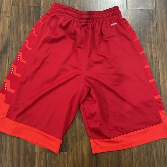 Lebron basketball short MD - Picture 5 of 6